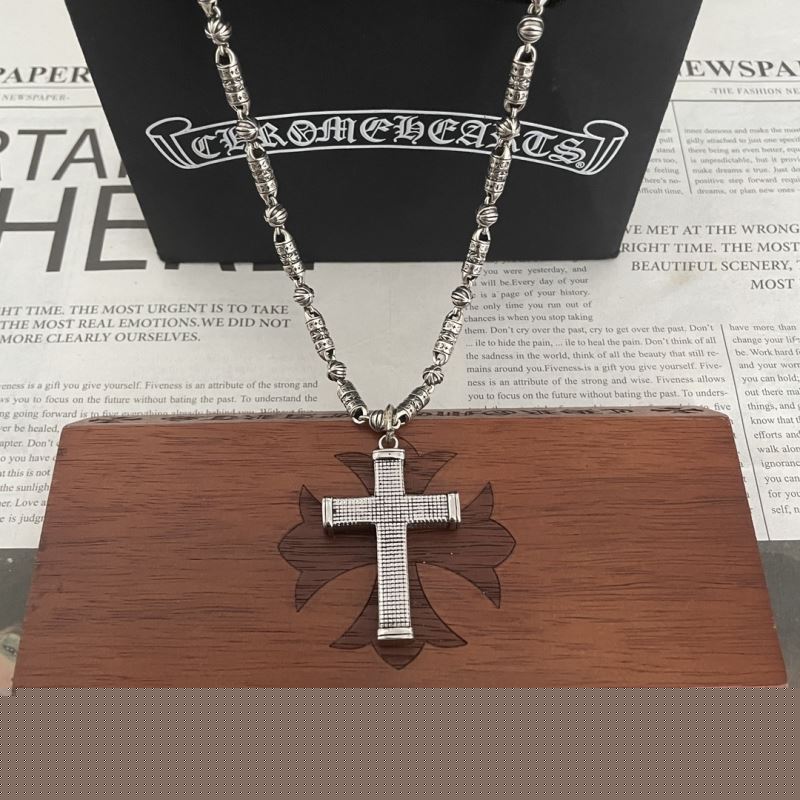 Ch**me He**ts necklaces